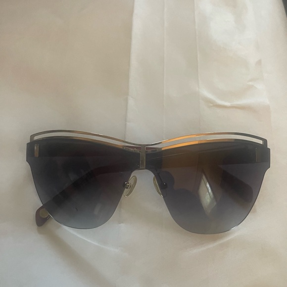 Balmain Accessories - Women’s Balmain red and gold sunglasses no case